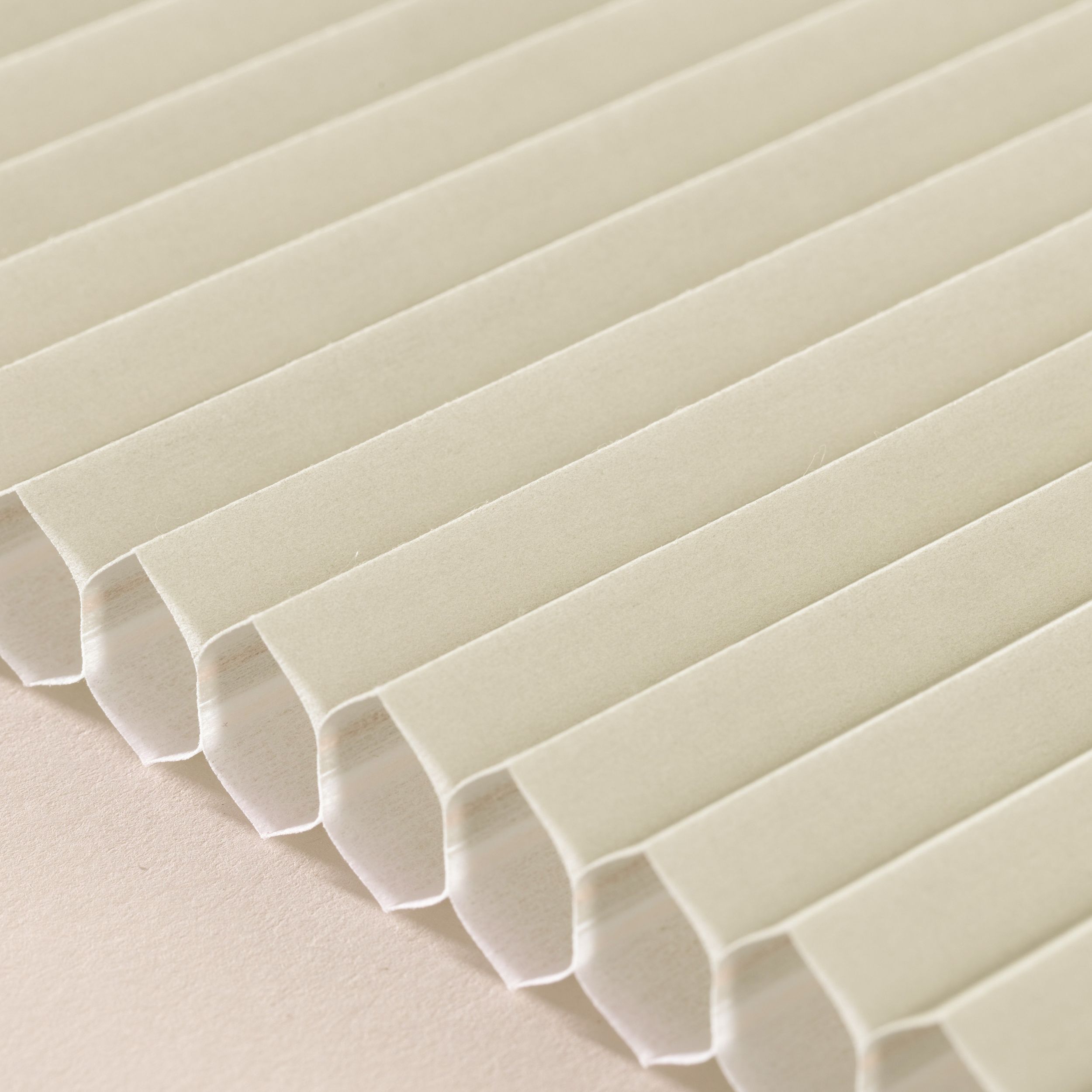 Plissé Honeycomb Basic H-119 varm grå
